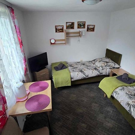 Akacja Pokoje Z Lazienkami Apartman Ustka Kültér fotó